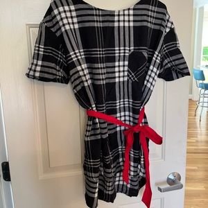 Black and white plaid maternity shirt with red cloth belt